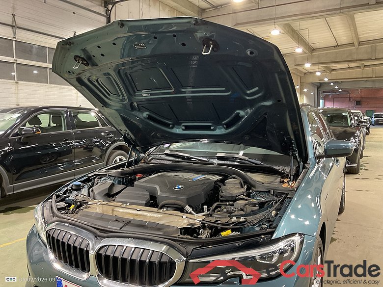 BMW 3 TOURING - 2019 330eA PHEV #6