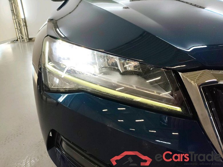 SKODA Superb Combi 110 kW #4