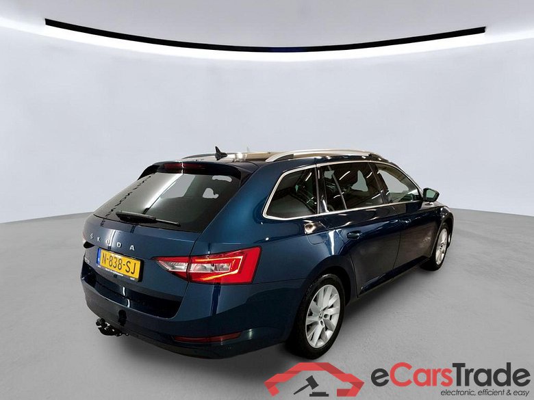 SKODA Superb Combi 110 kW #6
