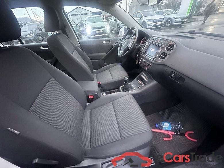 VOLKSWAGEN Tiguan Tiguan Trend & Fun 1.4 TSI BlueMotion Technology 92 kW (125 ch) 6 vitesses manuel #4