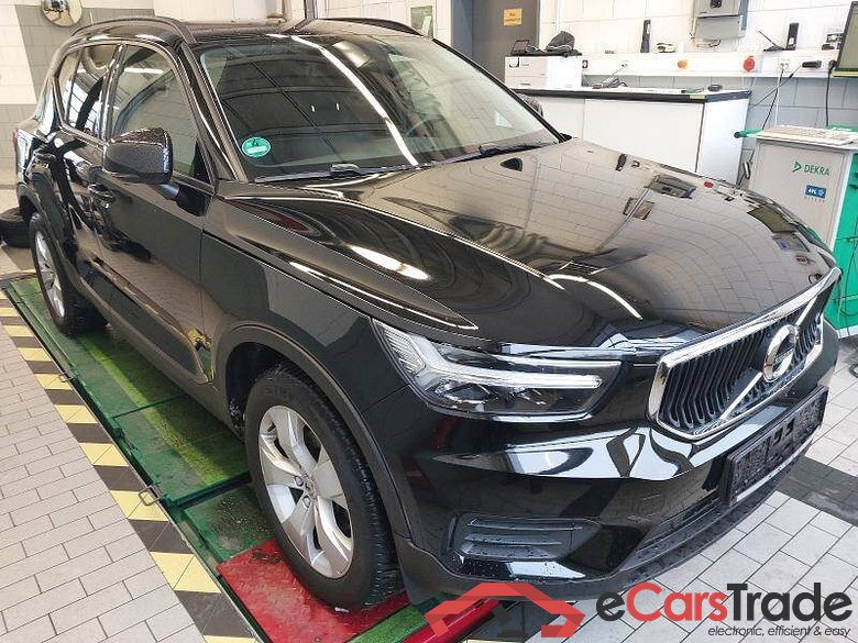 Volvo XC40 (2017->) DE - SUV5 T2 2WD EU6d, Momentum Core (EURO 6d), 2020 - 2022 #2