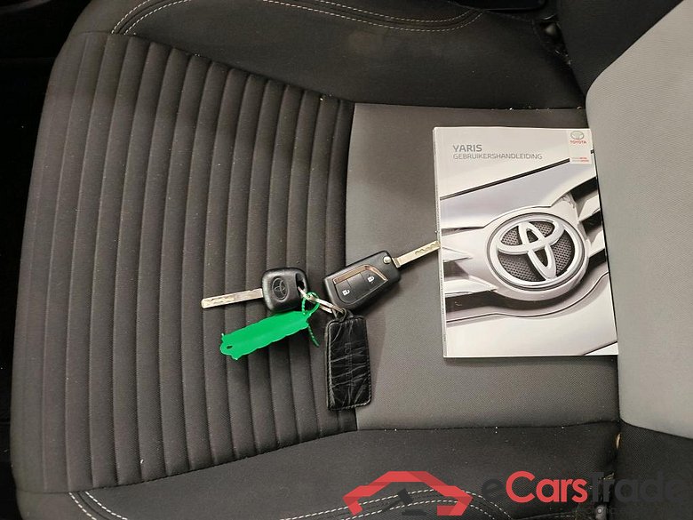 Toyota Yaris 1.0 VVT-i Aspiration 5d #4