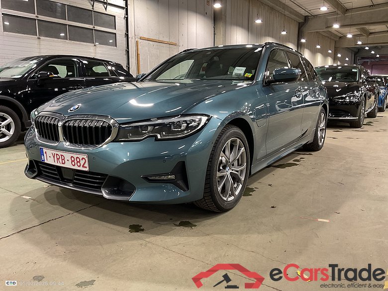 BMW 3 TOURING - 2019 330eA PHEV #1