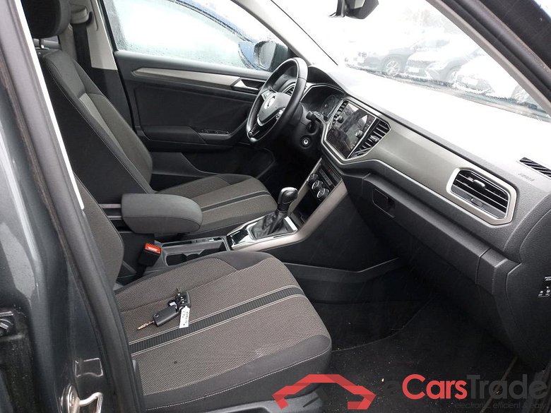 VOLKSWAGEN T-Roc / 2017 / 5P / todoterreno Advance 2.0 TDI 110kW (150CV) DSG (AC2) #6