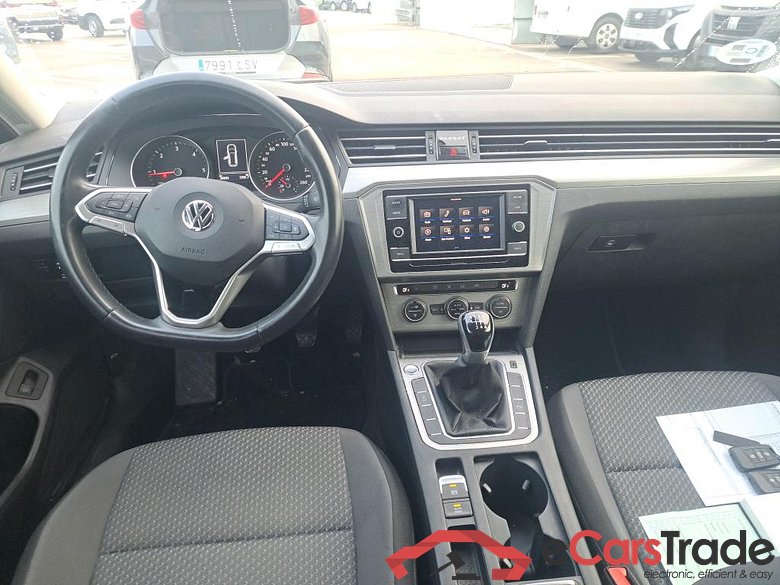 VOLKSWAGEN Passat / 2019 / 5P / familiar Variant Business 2.0 TDI 110kW #3