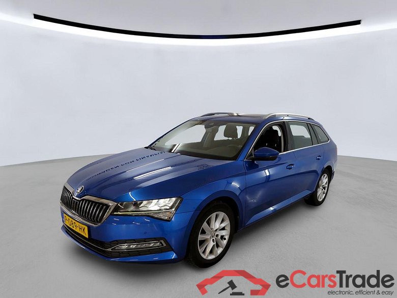 SKODA Superb Combi 110 kW #1
