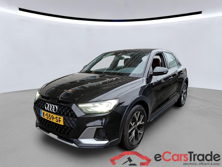 AUDI A1 citycarver 70 kW #1