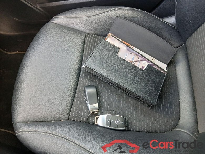 MERCEDES-BENZ GLA / 2020 / 5P / todoterreno GLA 250 e #5