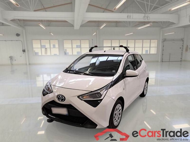 TOYOTA AYGO / 2018 / 5P / BERLINA 1.0 VVT-I X-BUSINESS #1