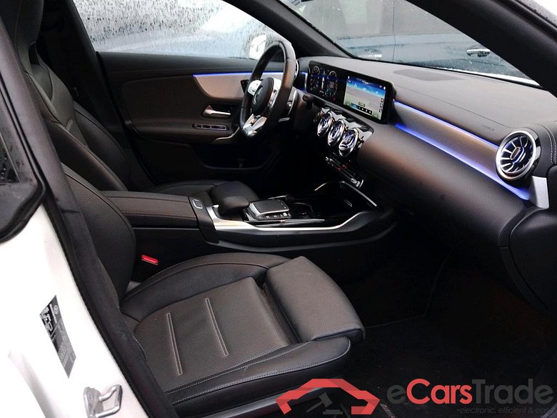 MERCEDES-BENZ CLA / 2019 / 5P / familiar CLA Mercedes-AMG 35 4Matic+ Shooting Bra #6