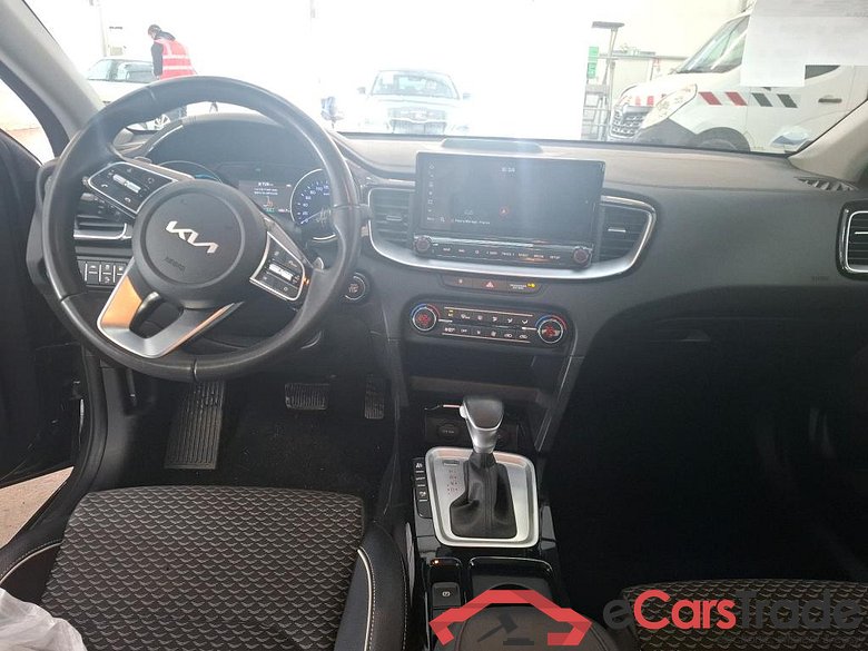 KIA XCeed / 2019 / 5P / Crossover 1.6 GDI ISG ISG PHEV ACTIVE BUS DCT6 OPE STOCK #5