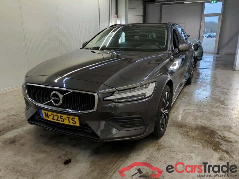 VOLVO V60 2.0 B3 Mom. Adv. #1