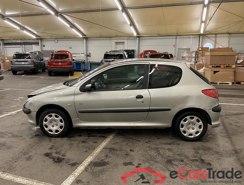 PEUGEOT 206 Phase 2 1.1i X-Design #4