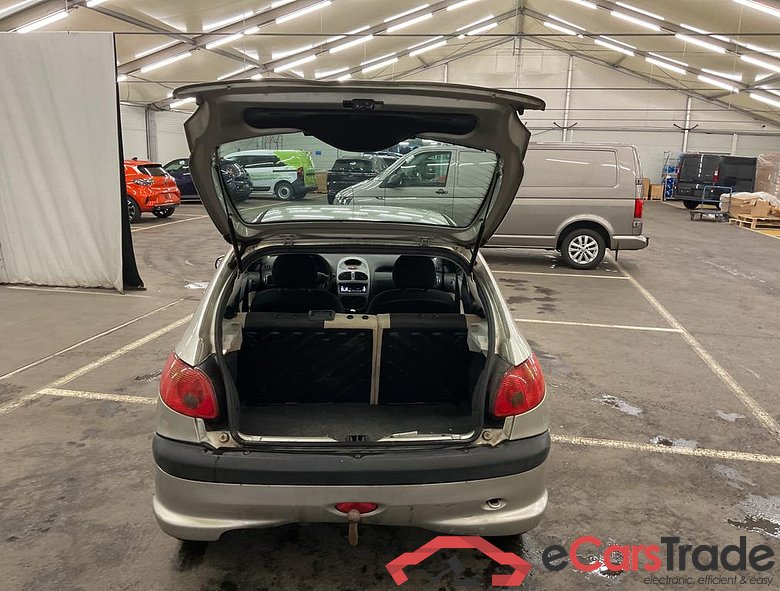 PEUGEOT 206 Phase 2 1.1i X-Design #5