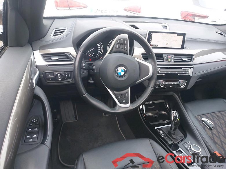BMW X1 / 2019 / 5P / todoterreno sDrive18d #3