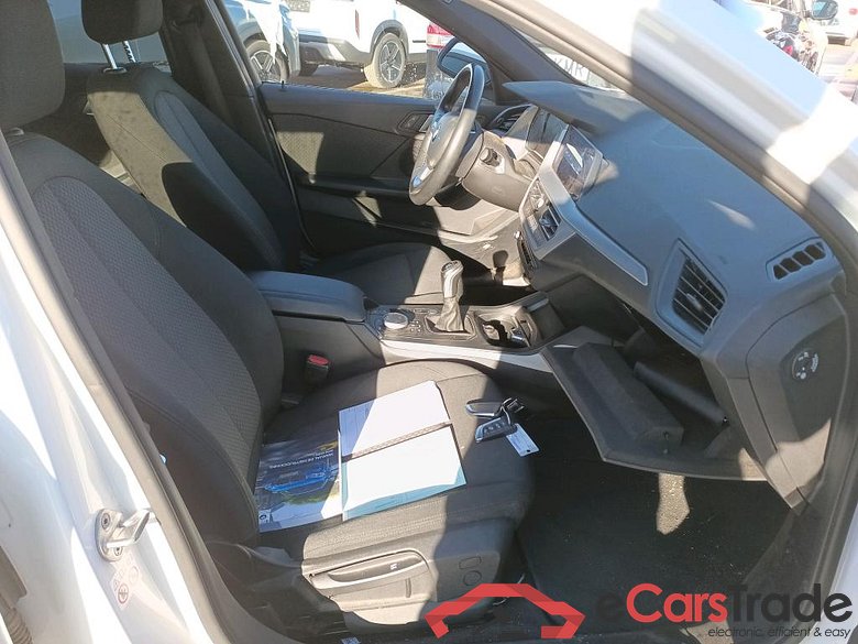 BMW Serie 1 / 2019 / 5P / berlina con portón 118i #6