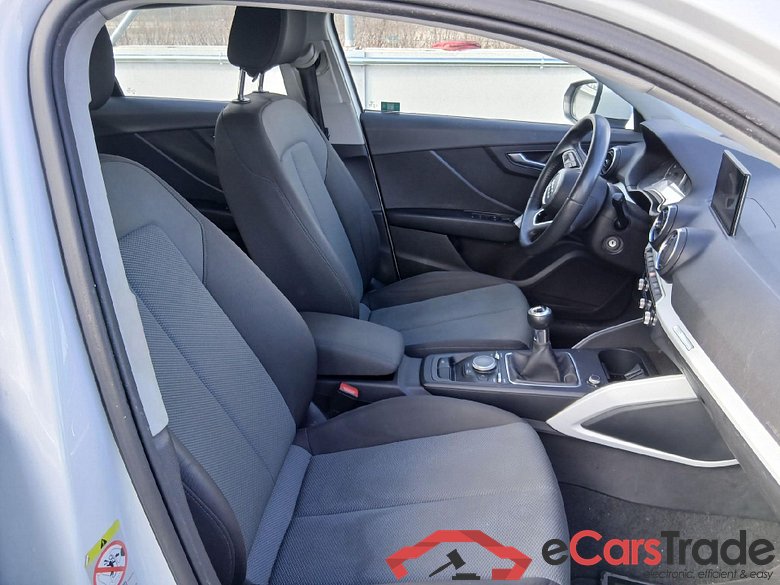 AUDI Q2 / 2016 / 5P / todoterreno Design 30 TFSI 85kW (116CV) #6