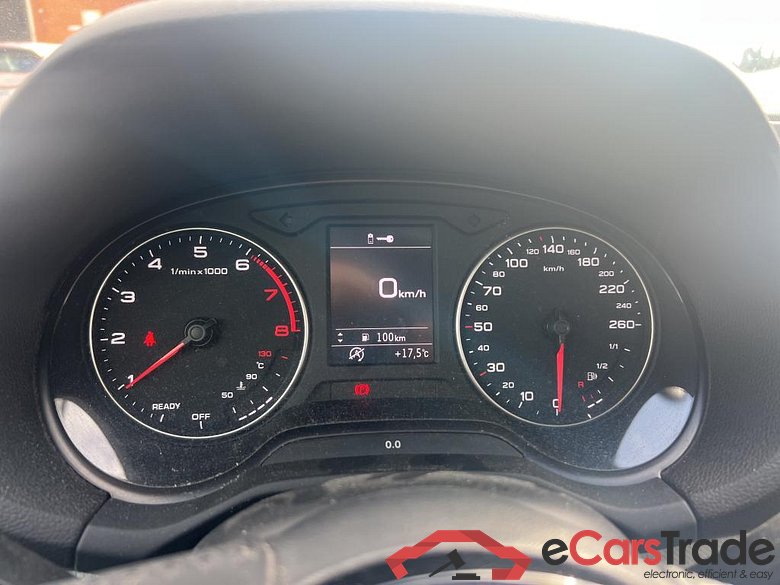 AUDI Q2 / 2016 / 5P / todoterreno Design 30 TFSI 85kW (116CV) #4