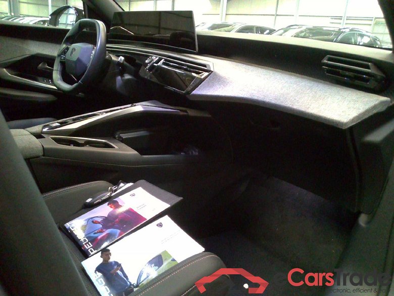 Peugeot 3008 Allure Hybrid 136 e-DCS6 (1.2L 3-cyl) #3