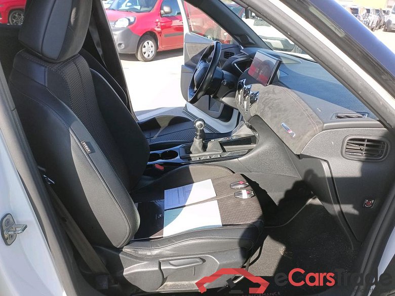 DS DS 3 Crossback / 2018 / 5P / todoterreno PureTech 73 kW Manual PERFORMANCE LINE (AC) #6