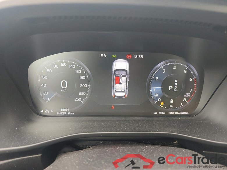 VOLVO XC40 / 2017 / 5P / todoterreno 2.0 B3 G Inscription Auto #4