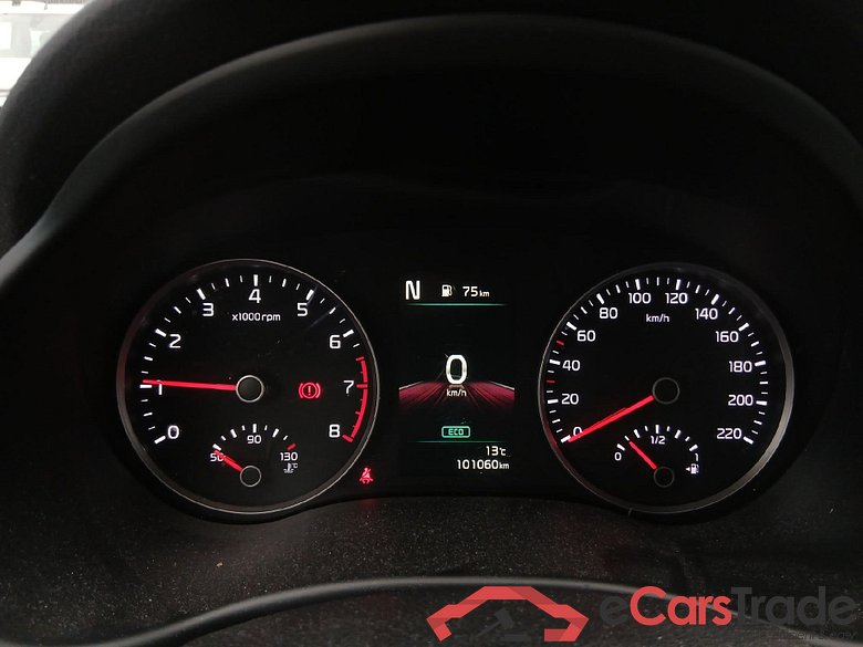 KIA Stonic / 2017 / 5P / todoterreno 1.0 T-GDi 74kW (100CV) MHEV iMT Concept #4