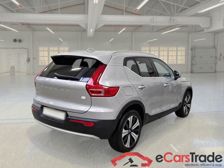 VOLVO XC40 / 2021 / 5P / SUV T4 RECHARGE PLUG-IN AUTO CORE #2