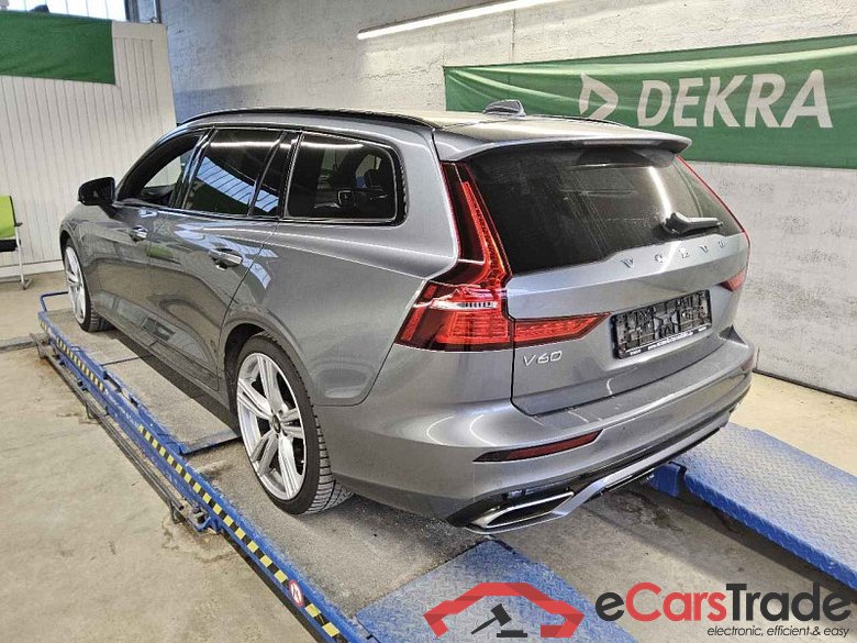 Volvo V60 Kombi (2018->) DE - Kb5 T6 Twin Engine AWD PHEV EU6d, R Design Plug-In AWD (E6d), 2020 - 2021 #4