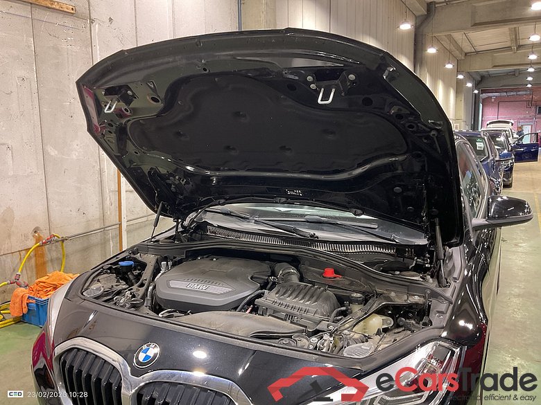 BMW 1 SERIES HATCH 1.5 116D (85KW) #6