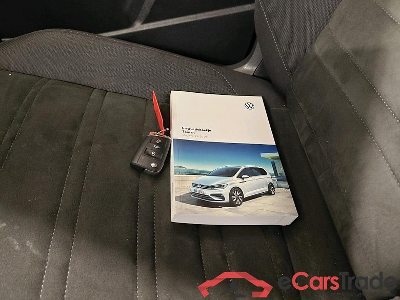 Volkswagen Touran 1.5 TSI DSG 110kW Highline Busines R 7 Persoons #3