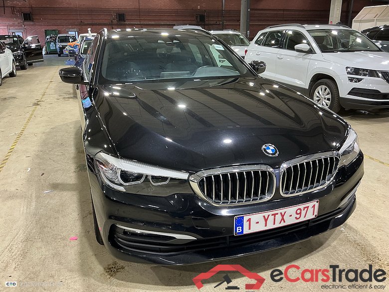 BMW 5 TOURING DIESEL - 2017 520 dA (EU6d-TEMP) #2