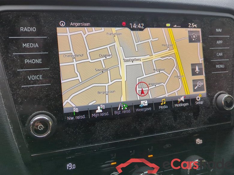 SKODA Octavia Combi 110 kW #2