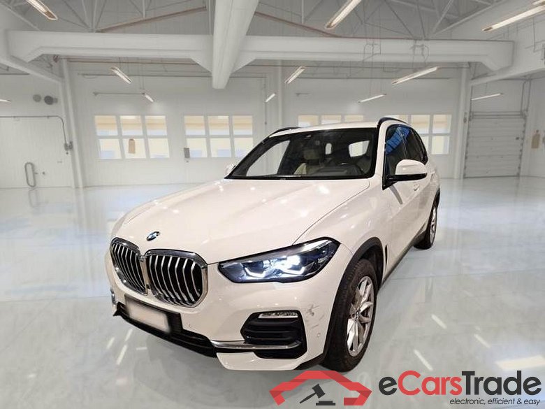 BMW X5 / 2018 / 5P / SUV XDRIVE 30D MH48V BUSINESS AUTOM.