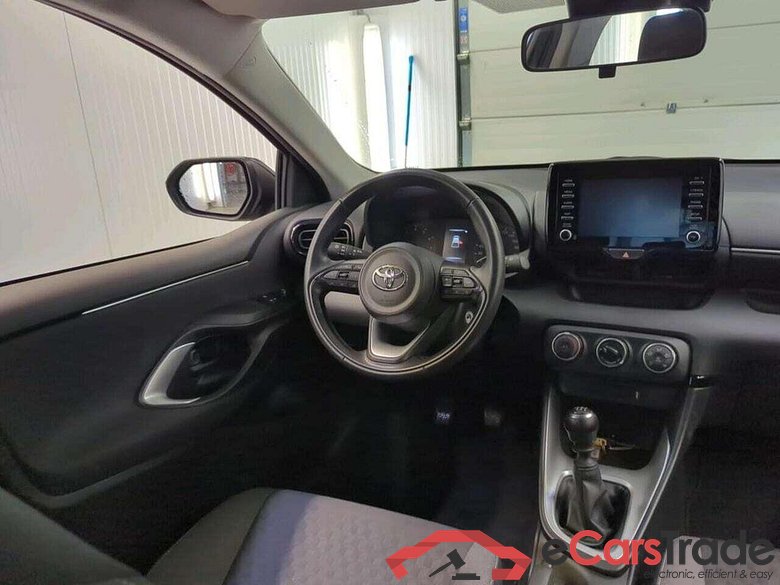 TOYOTA Yaris 1.5 VVT-i Active #3