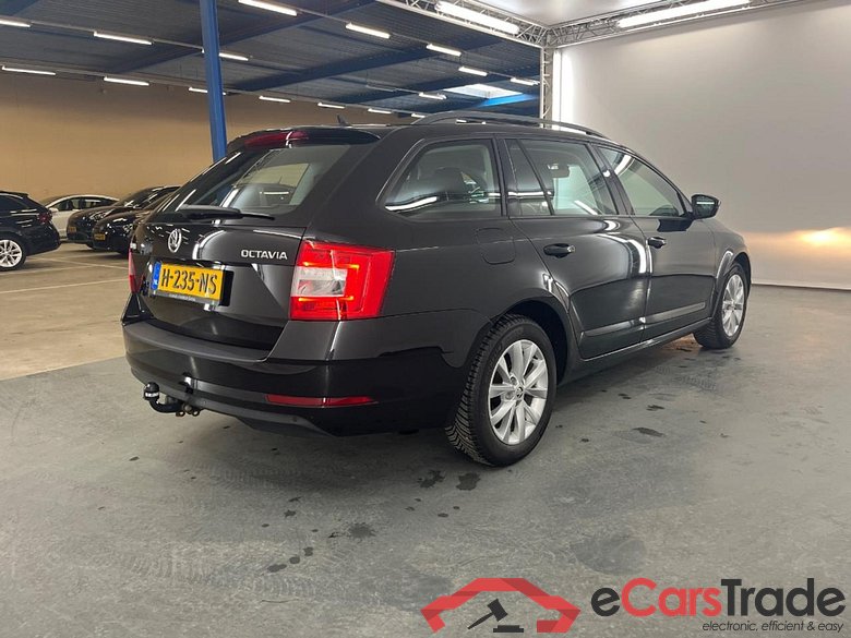 SKODA OCTAVIA COMBI 1.0 TSI Greentech Business Edition #4