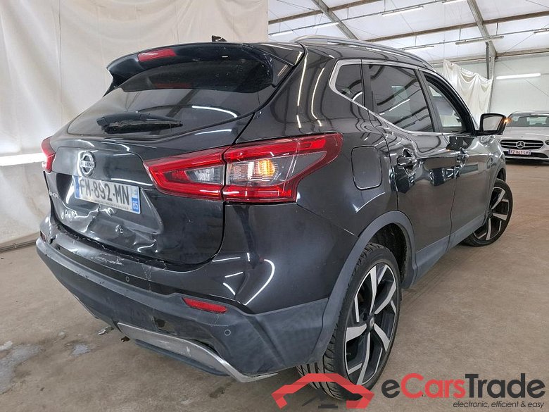 NISSAN Qashqai / 2017 / 5P / Crossover 1.3 DIG-T 140 Tekna #3