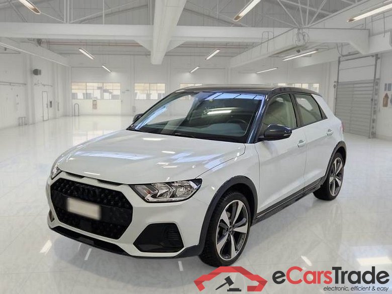 AUDI A1 CITYCARVER / 2018 / 5P / BERLINA 35 TSI CITYCARVER IDENTITY CONTRAST #1