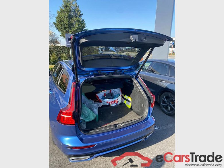 VOLVO V60 2.0 D3 R-Design Geartronic #6