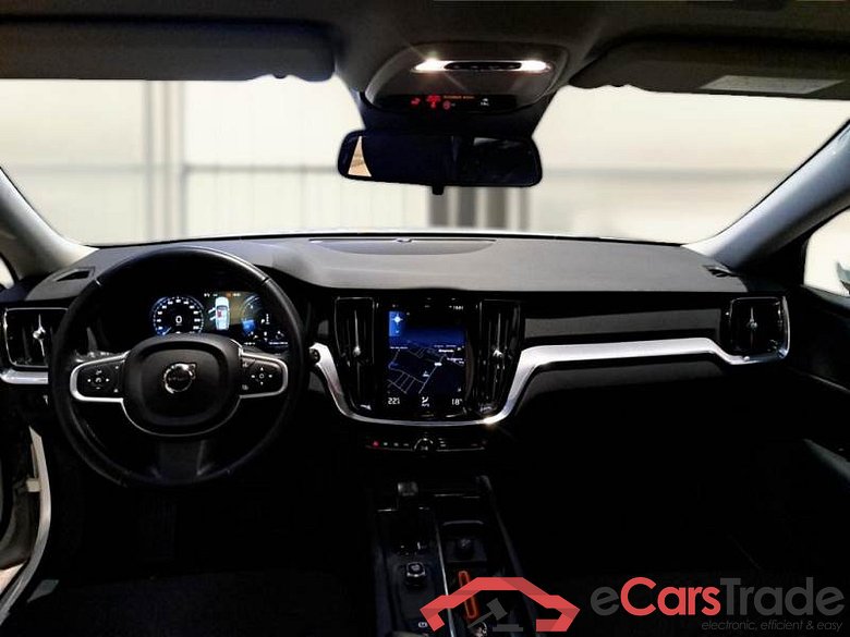 VOLVO V60 / 2019 / 5P / STATION WAGON B4 D AUTOM. MOMENTUM BUSINESS #3