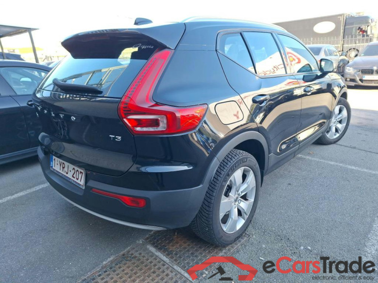 VOLVO - VOL XC40 T3 163PK Momentum Pro & Park Assist Pack   * PETROL * #2