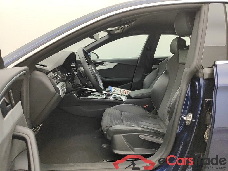 Audi A5 Sportback 30 TDI S tronic Bus. Ed. Attraction 5d #3