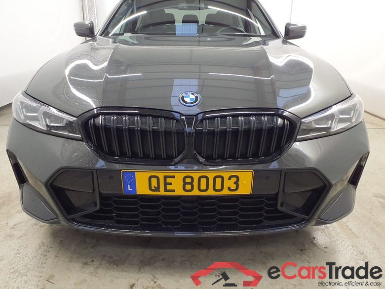 BMW 3 - 2022 320eA PHEV 4d #5