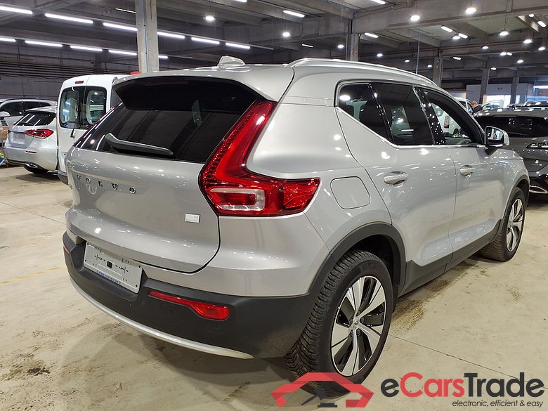 VOLVO XC40 1.5 T4 PHEV CORE DCT #4