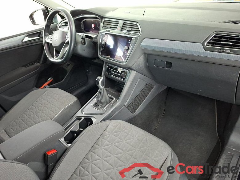 VOLKSWAGEN Tiguan 1.5 TSI 96kW Life Business 5D #6