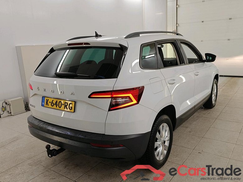 Skoda Karoq 1.5 TSI ACT Greentech DSG Buss Edition 5d #2