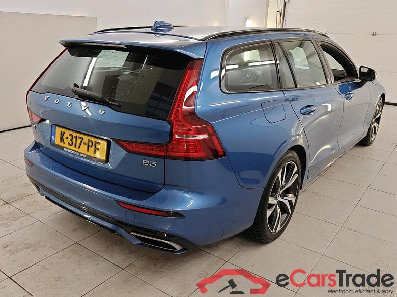 Volvo V60 B3 Automaat R-Design 5d #2