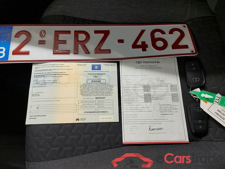 Toyota Yaris Cross 1.5 VVT-ie Hybrid Dynamic Plus CVT 5d #4