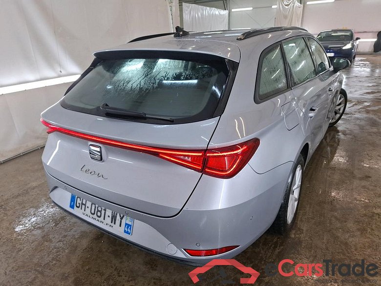 SEAT Leon Sportstourer / 2020 / 5P / Break 1.0 eTSI 110 DSG S&S Style Business #3