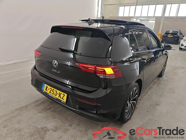 Volkswagen Golf 1.5 TSI 96kW Life Business 5d + Pano #2