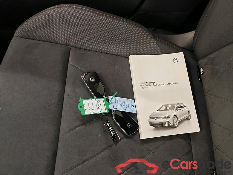 Volkswagen Golf 1.5 TSI 96kW Life Business 5d + Pano #4